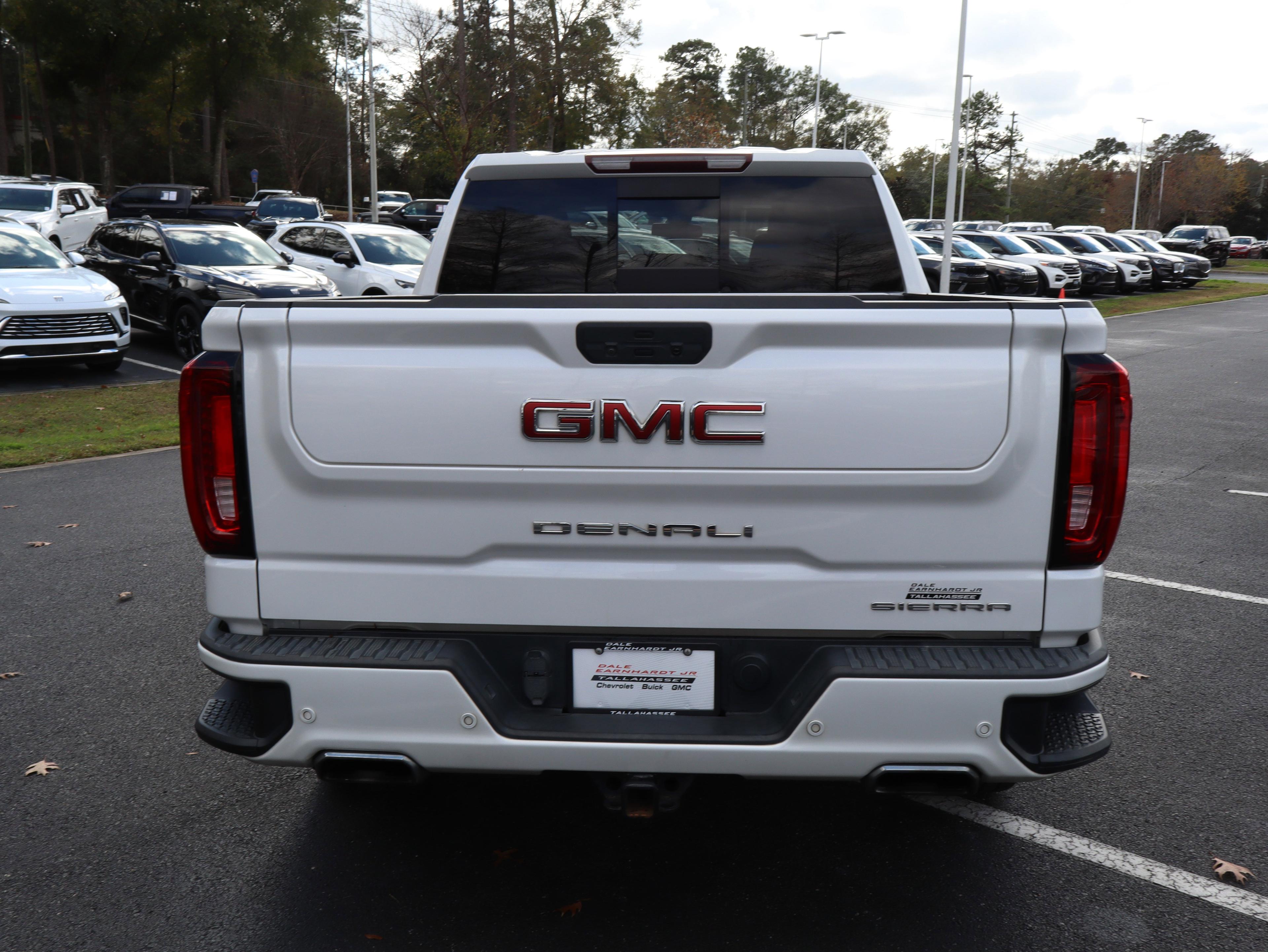 GMC Sierra 1500 Denali Four Wheel Drive Crew Cab - Thumbnail 7