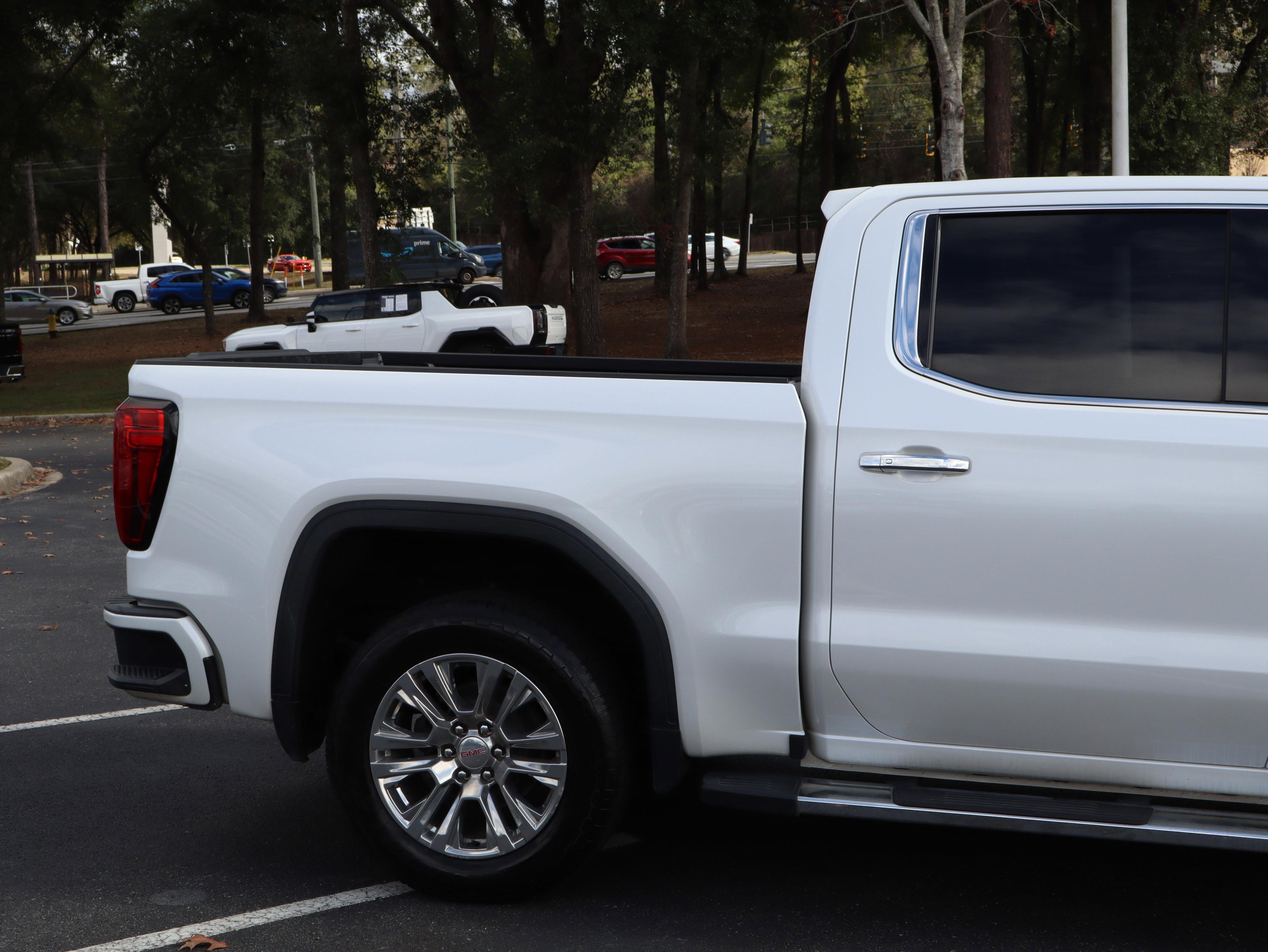 GMC Sierra 1500 Denali Four Wheel Drive Crew Cab - Thumbnail 5