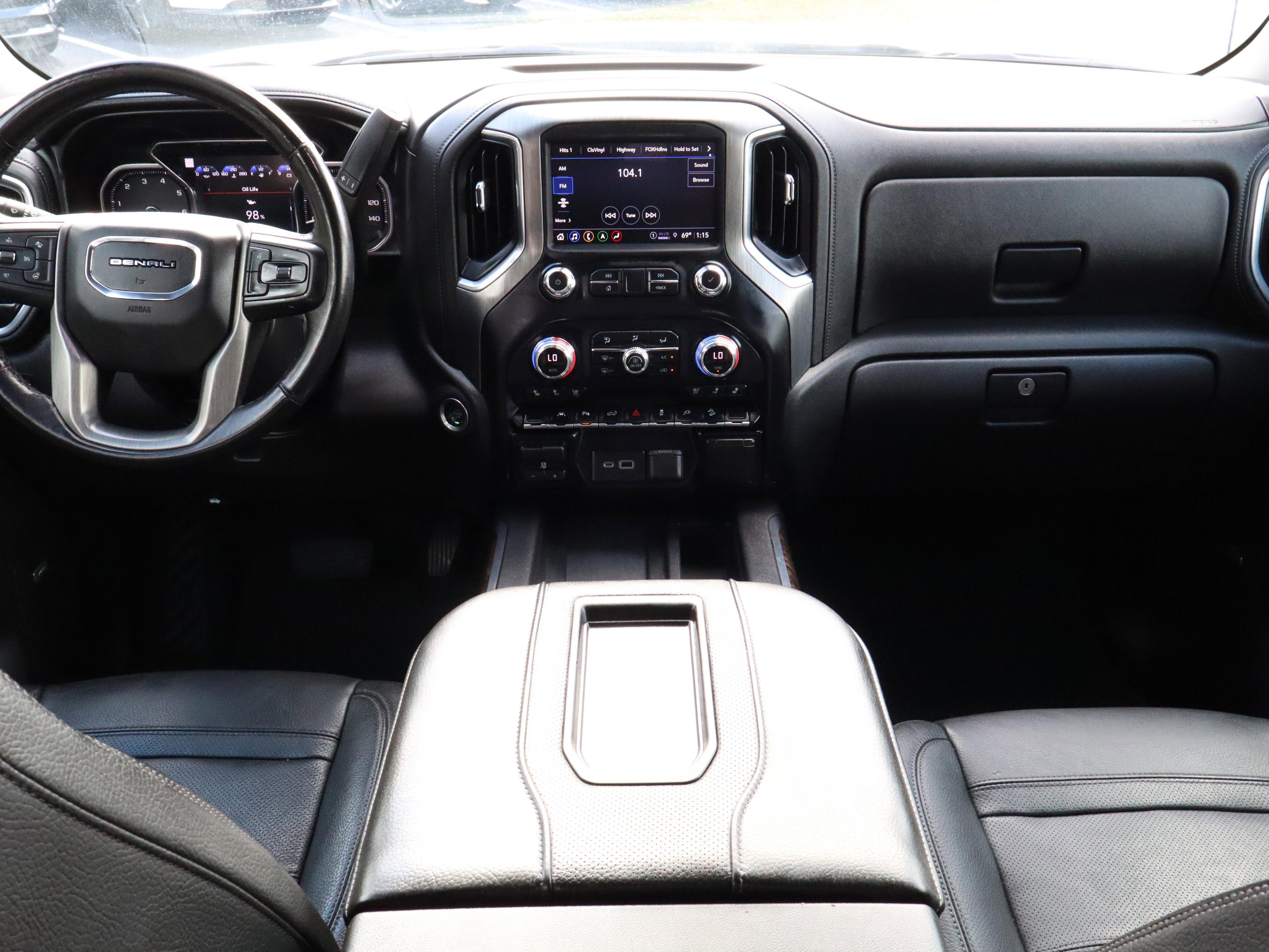 GMC Sierra 1500 Denali Four Wheel Drive Crew Cab - Thumbnail 17