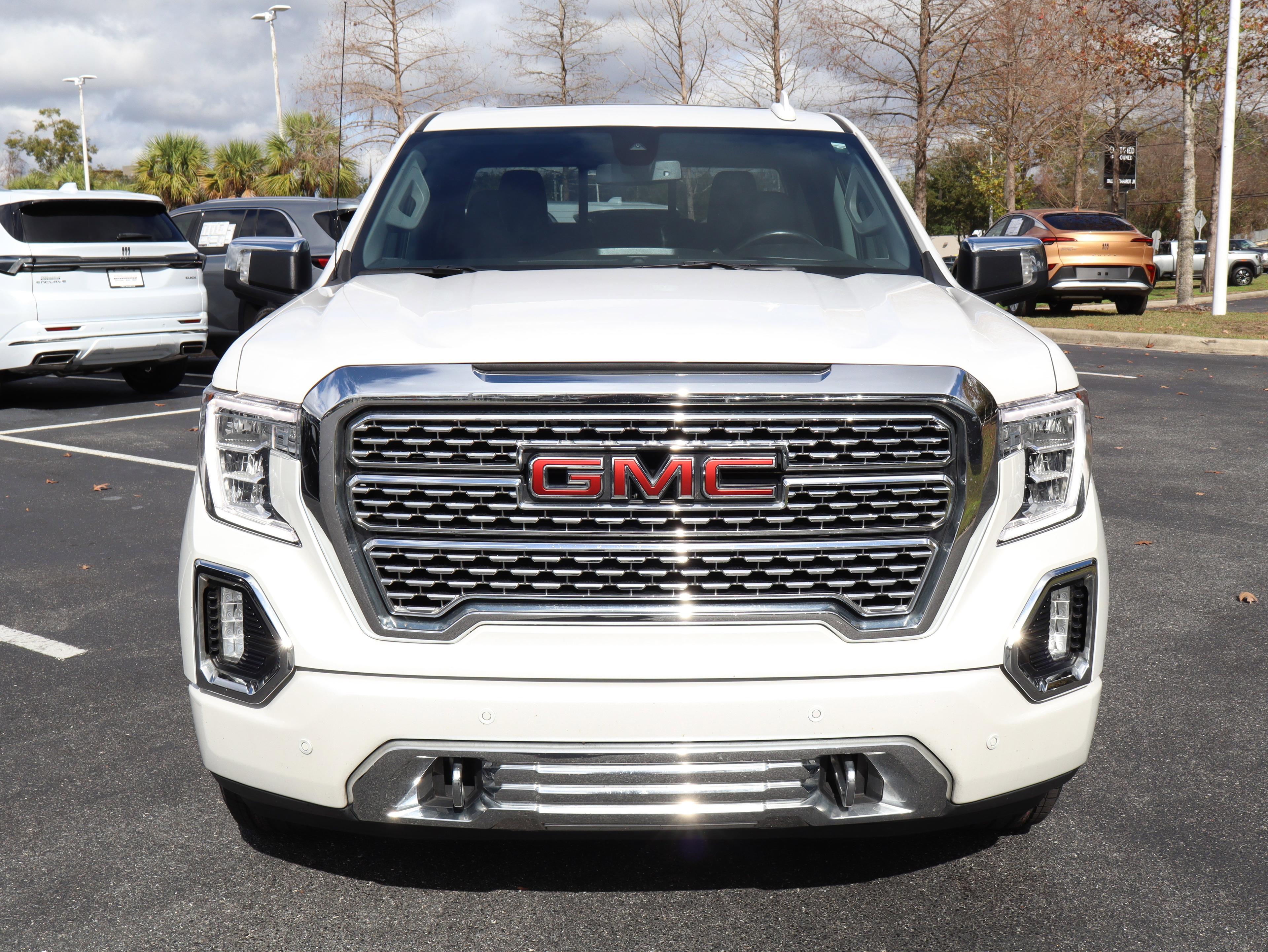 GMC Sierra 1500 Denali Four Wheel Drive Crew Cab - Thumbnail 16