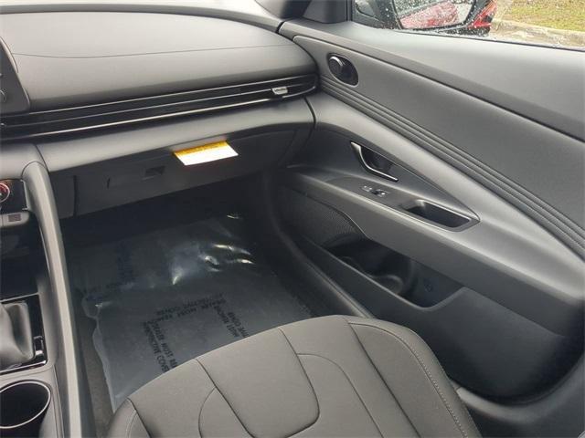 Hyundai Elantra Sel Sport Fwd 4D Sedan - Thumbnail 17