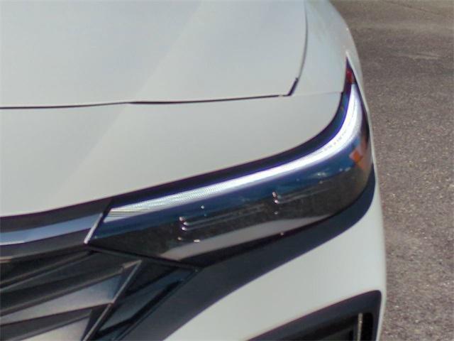 Hyundai Elantra Sel Sport Fwd 4D Sedan - Thumbnail 11