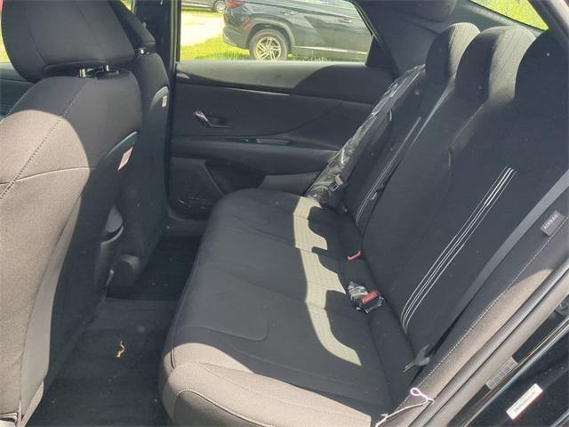 Hyundai Elantra Hybrid Sel Sport Fwd 4D Sedan - Thumbnail 14