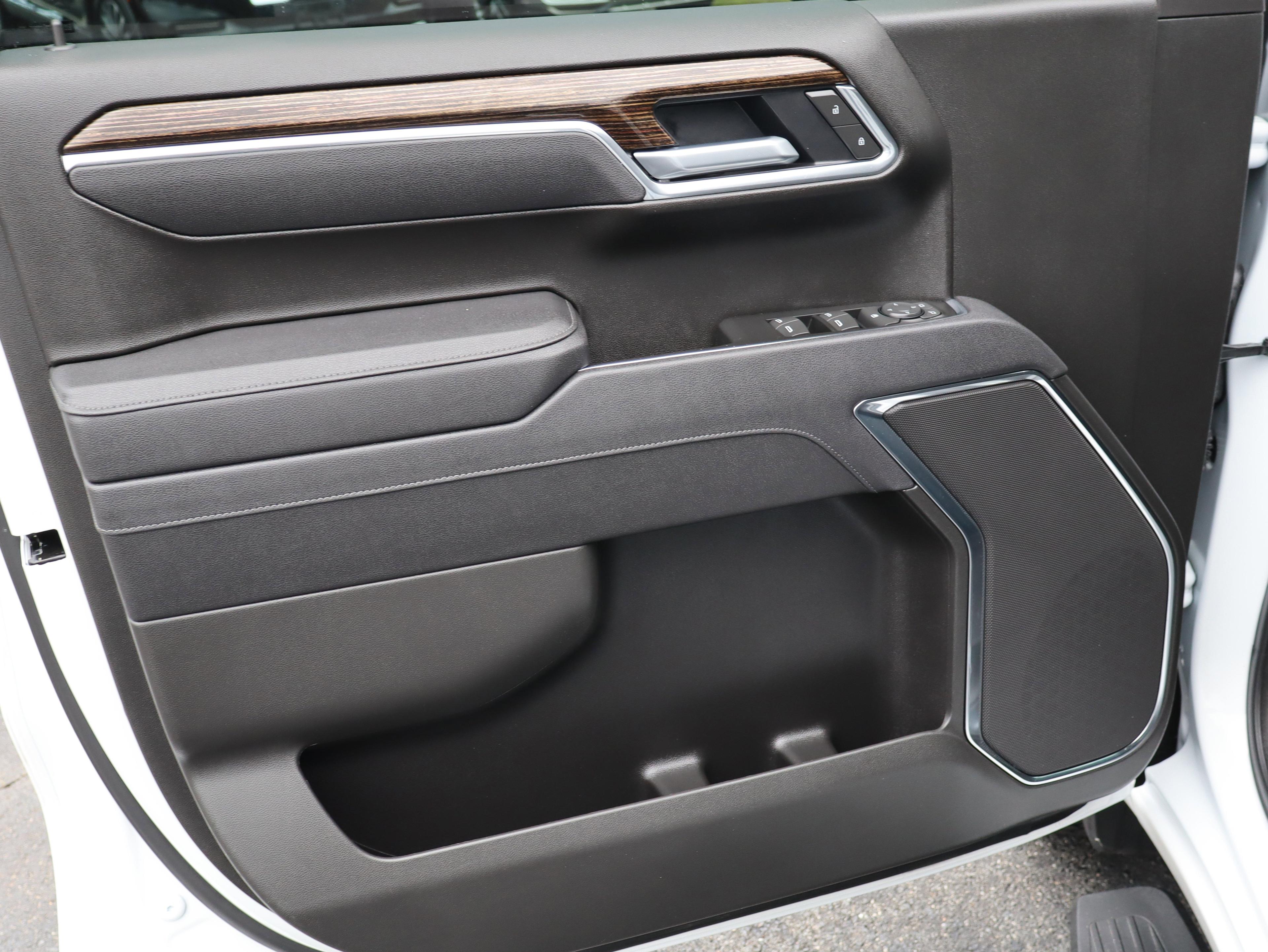 GMC Sierra 1500 Elevation Four Wheel Drive Crew Cab - Thumbnail 16