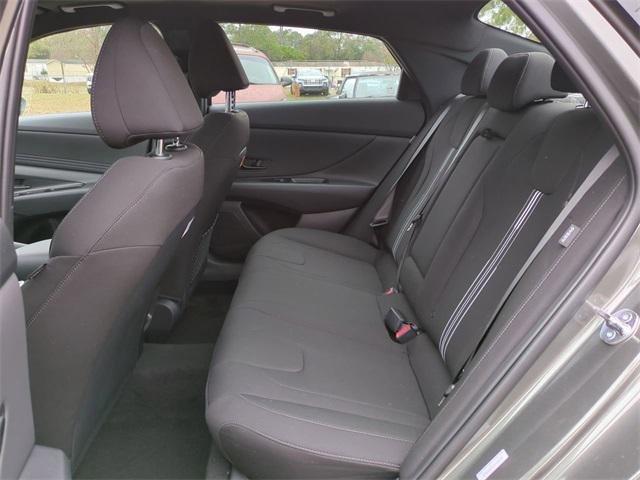 Hyundai Elantra Sel Sport Premium Fwd 4D Sedan - Thumbnail 14