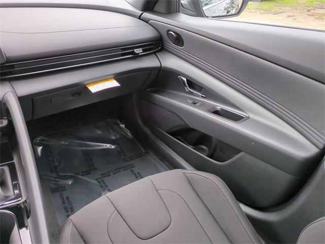 Hyundai Elantra Sel Sport Premium Fwd 4D Sedan - Thumbnail 17