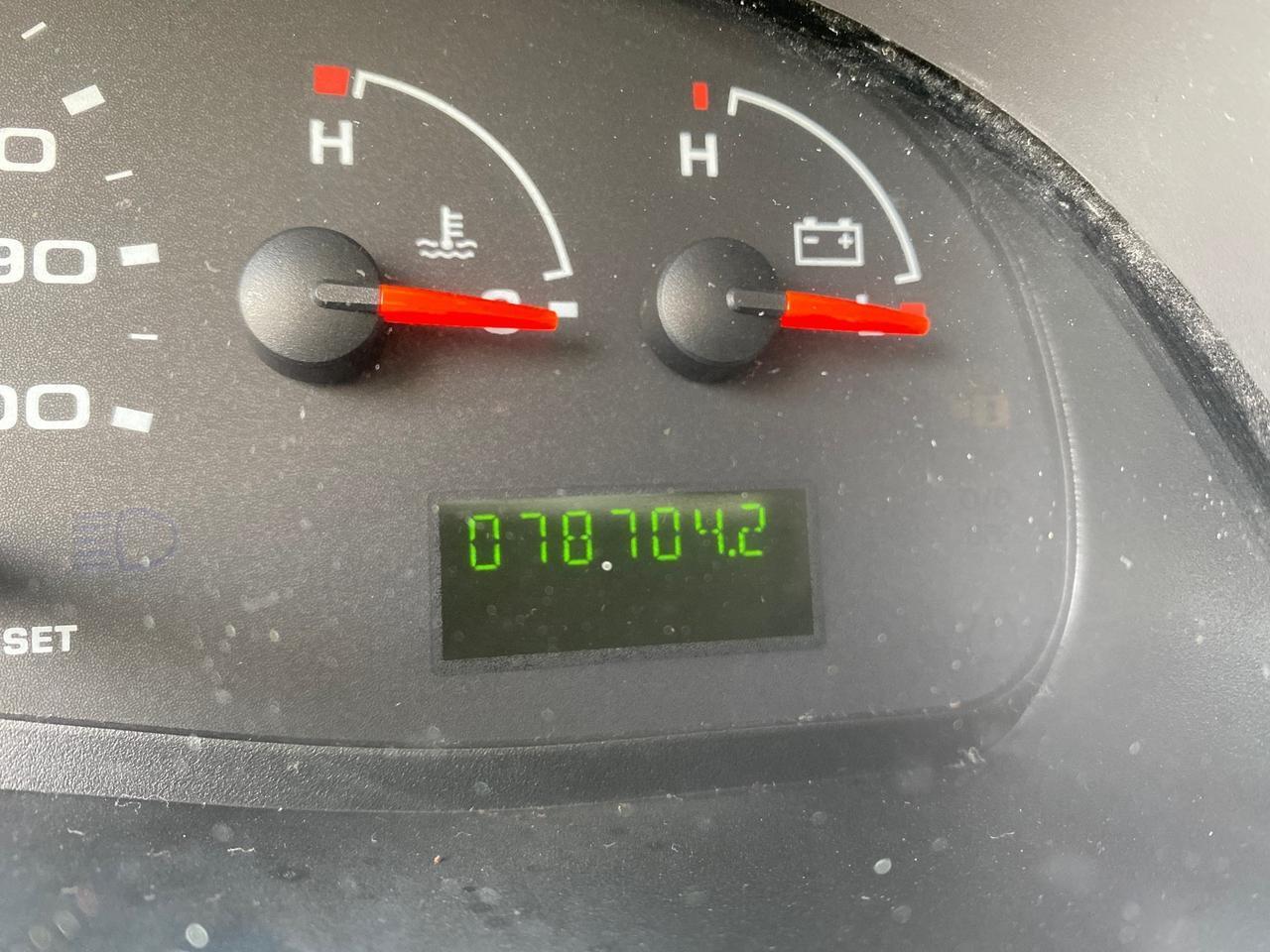 Ford Econoline Wagon - Thumbnail 19