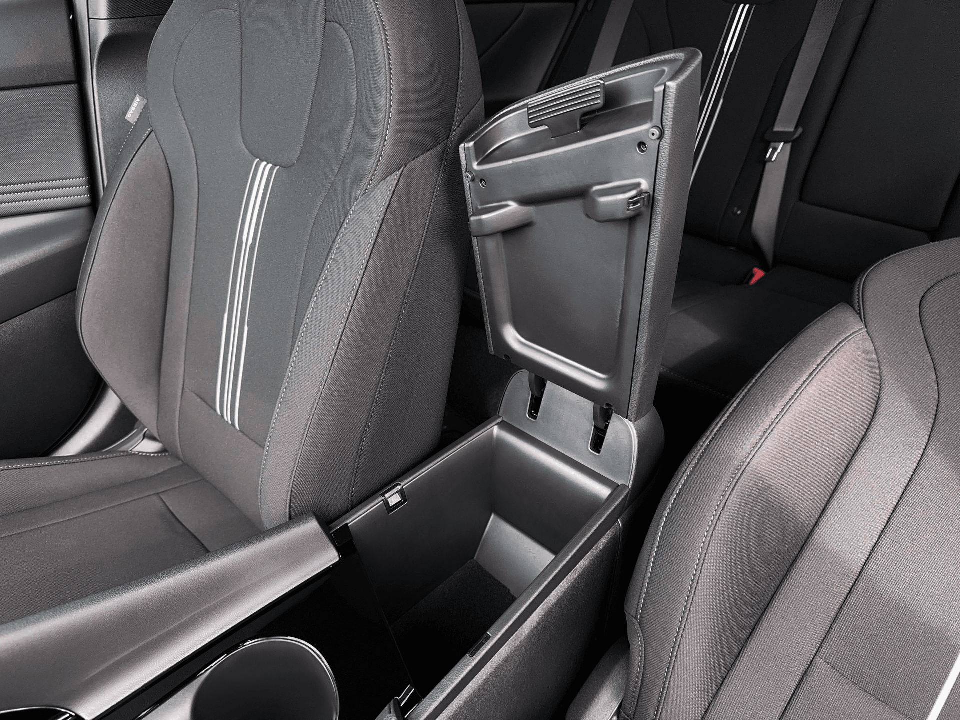 Hyundai Elantra Sel Sport Premium Fwd 4D Sedan - Thumbnail 19