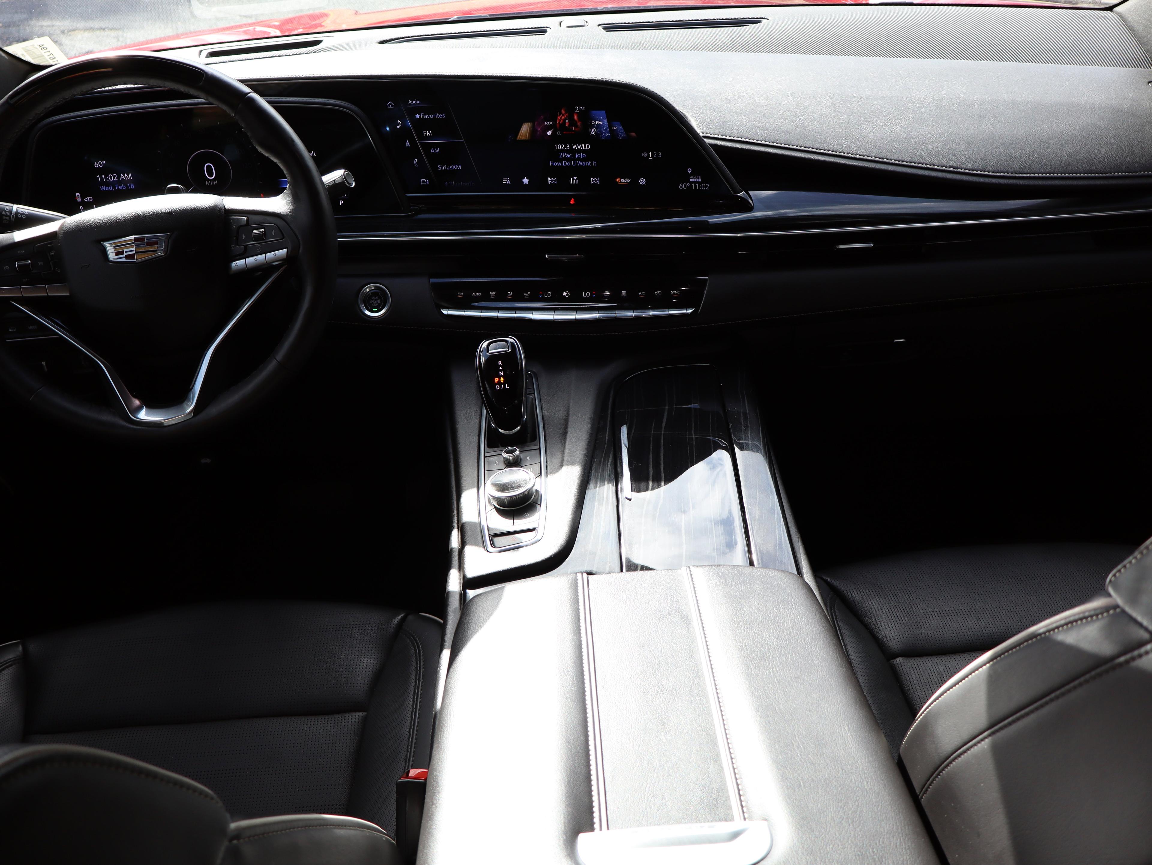 Cadillac Escalade Sport Four Wheel Drive Suv - Thumbnail 18