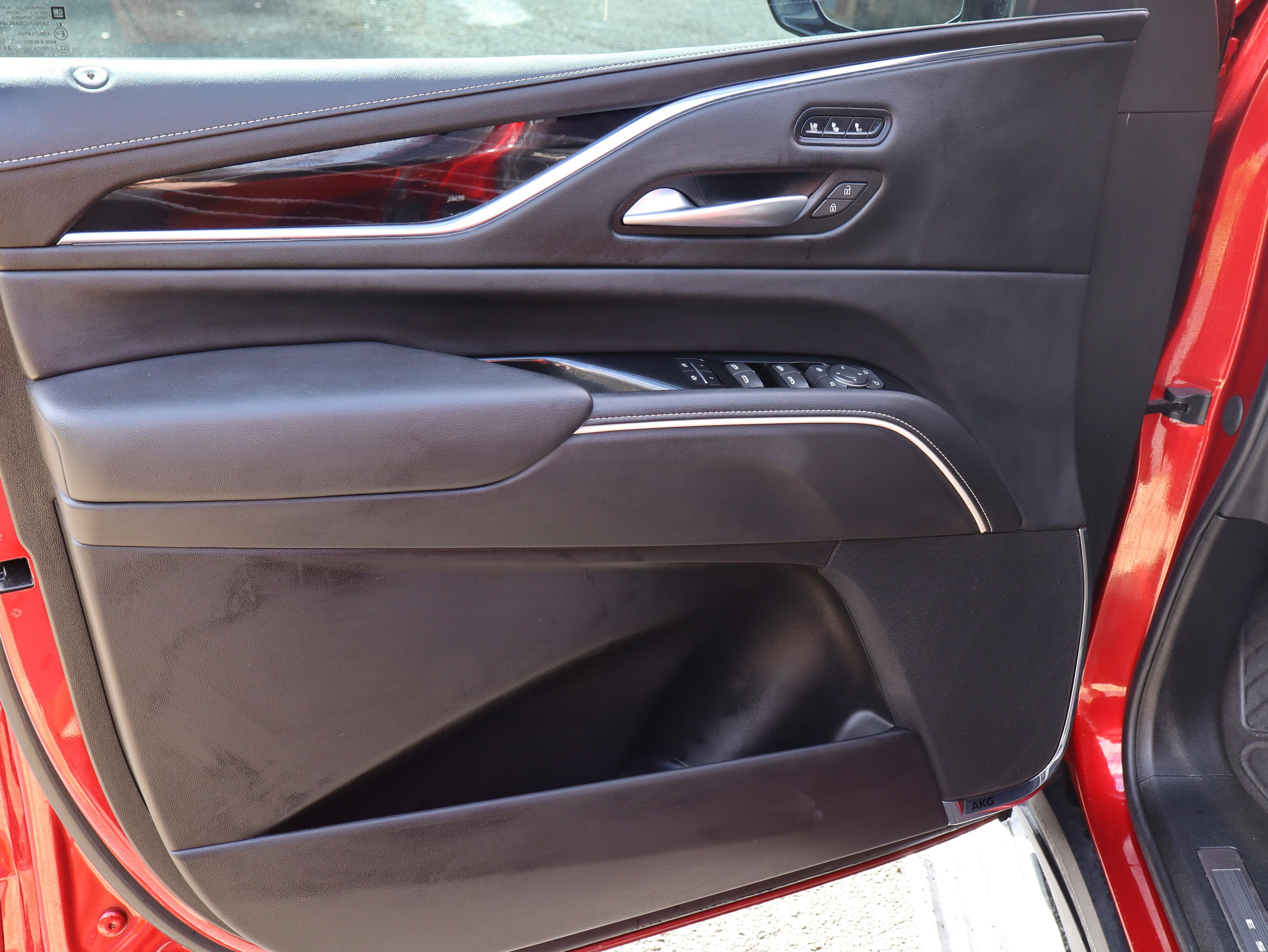 Cadillac Escalade Sport Four Wheel Drive Suv - Thumbnail 14