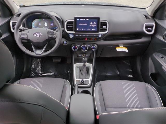 Hyundai Venue Sel W/Two-Tone Roof Fwd 4D Sport Utility - Thumbnail 15