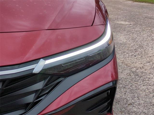 Hyundai Elantra Sel Sport Premium Fwd 4D Sedan - Thumbnail 11