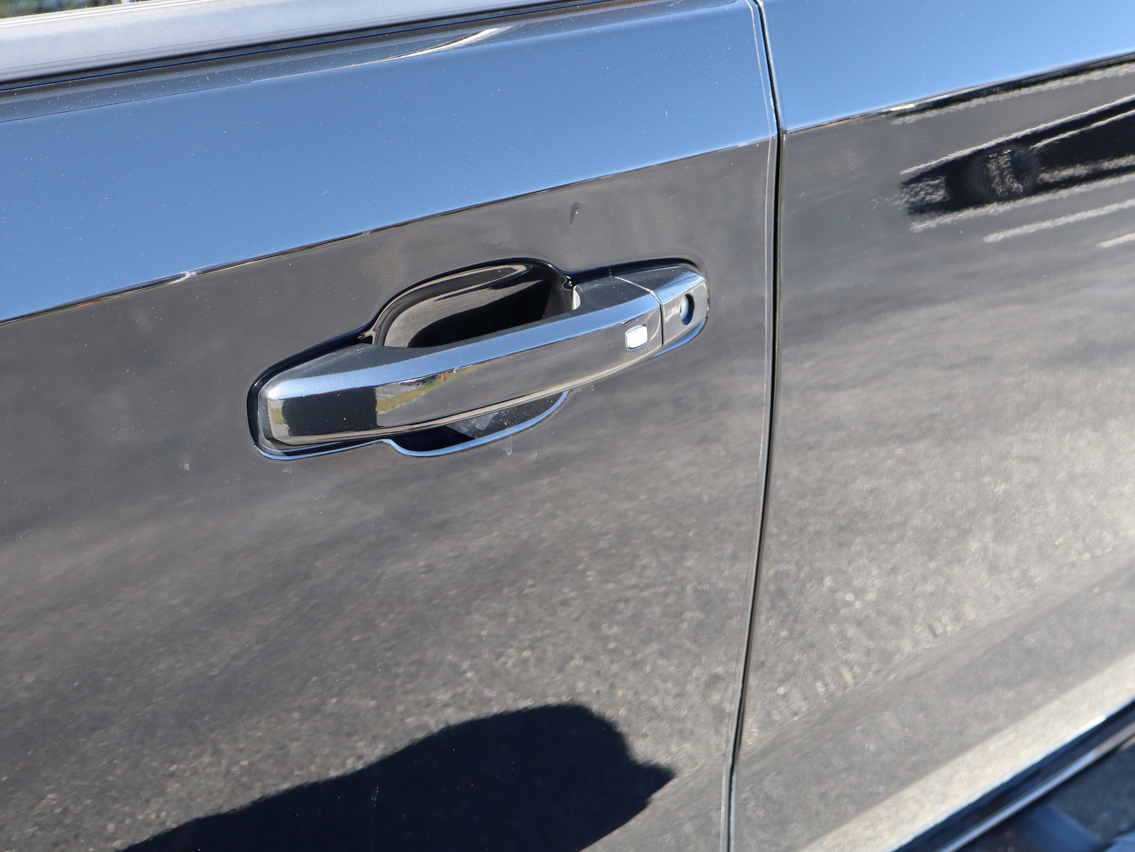 GMC Sierra 1500 Limited Elevation Four Wheel Drive Double Cab - Thumbnail 17