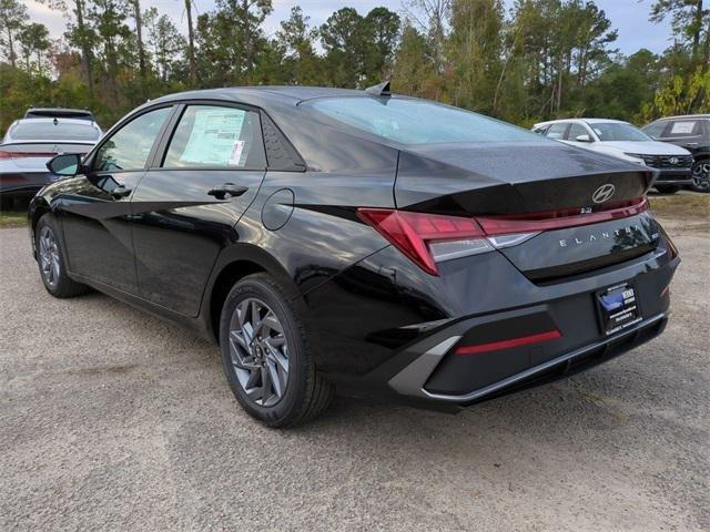 Hyundai Elantra Hybrid Blue Fwd 4D Sedan - Thumbnail 8