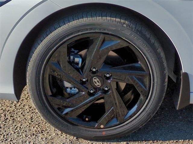 Hyundai Elantra Sel Sport Premium Fwd 4D Sedan - Thumbnail 12