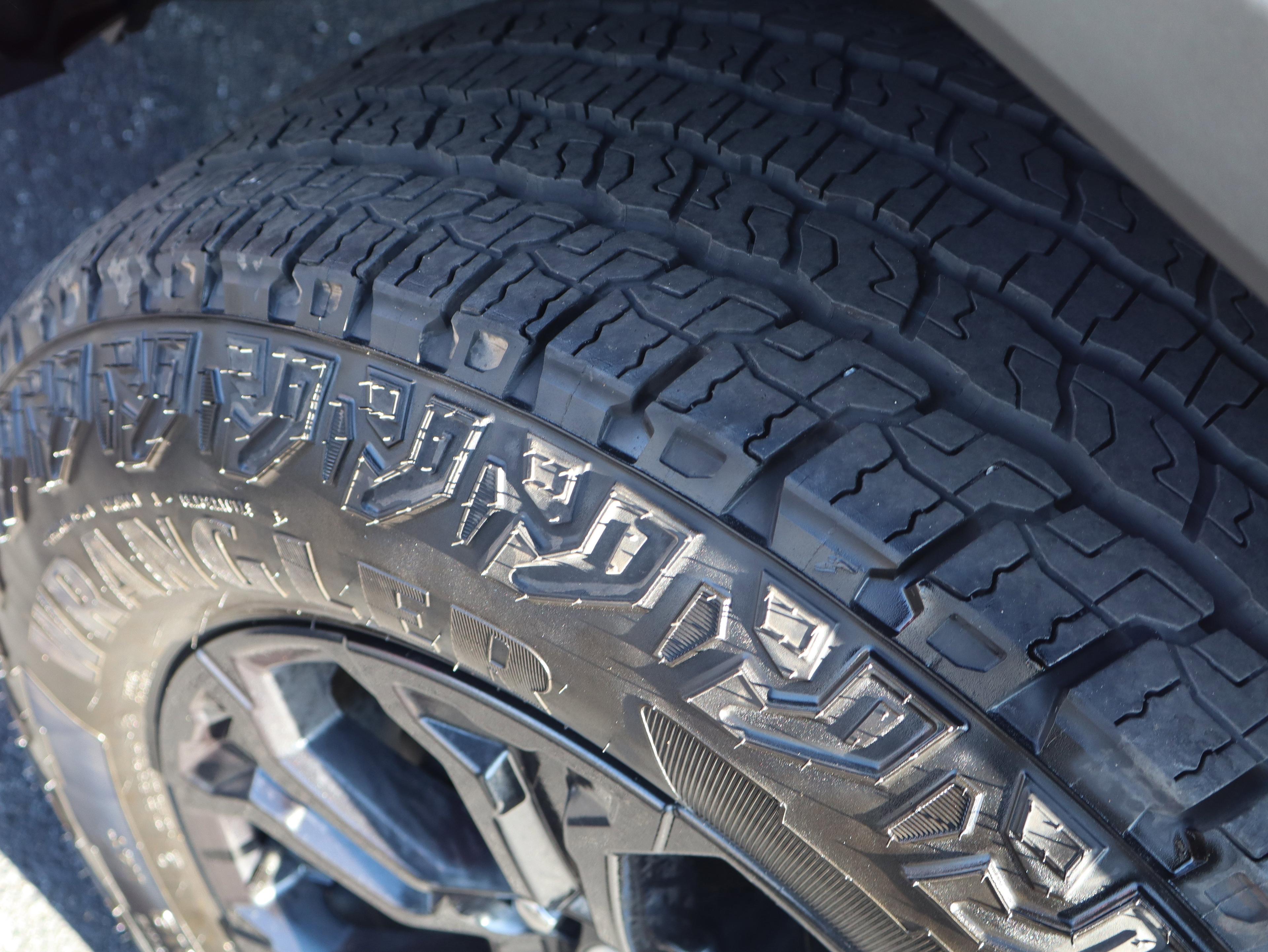 GMC Canyon Elevation Rear Wheel Drive Crew Cab - Thumbnail 9