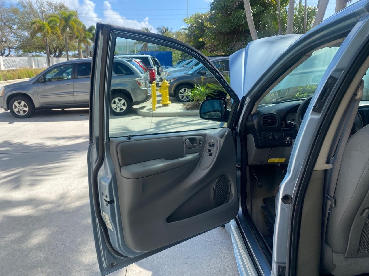 Chrysler T&C BRAUN ENTERVAN - Thumbnail 10