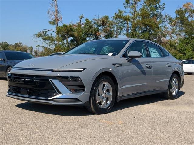 Hyundai Sonata Se Fwd 4D Sedan - Thumbnail 3