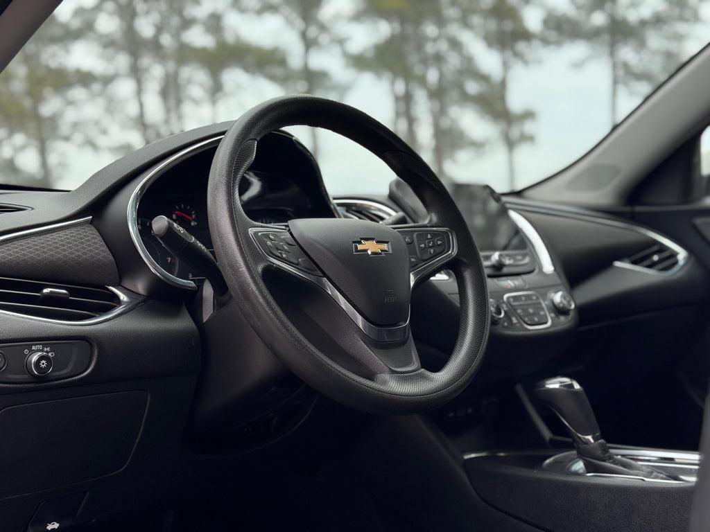 Chevrolet Malibu - Thumbnail 6