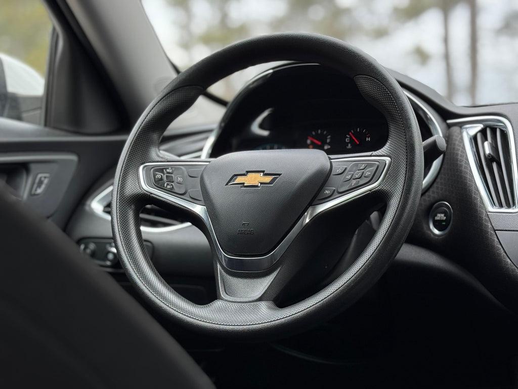 Chevrolet Malibu - Thumbnail 10