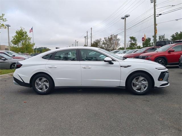 Hyundai Sonata Se Fwd 4D Sedan - Thumbnail 5