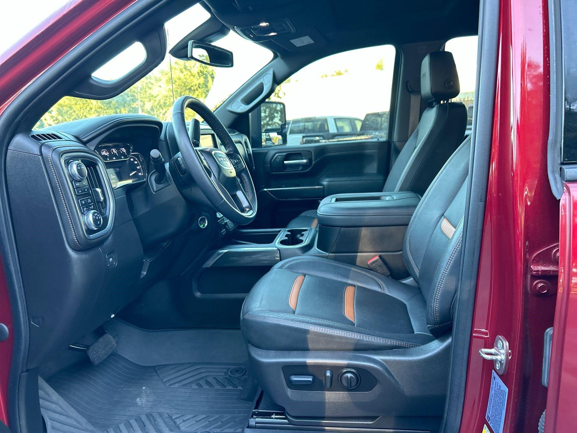 GMC Sierra 2500 Hd At4 Four Wheel Drive Crew Cab - Thumbnail 16