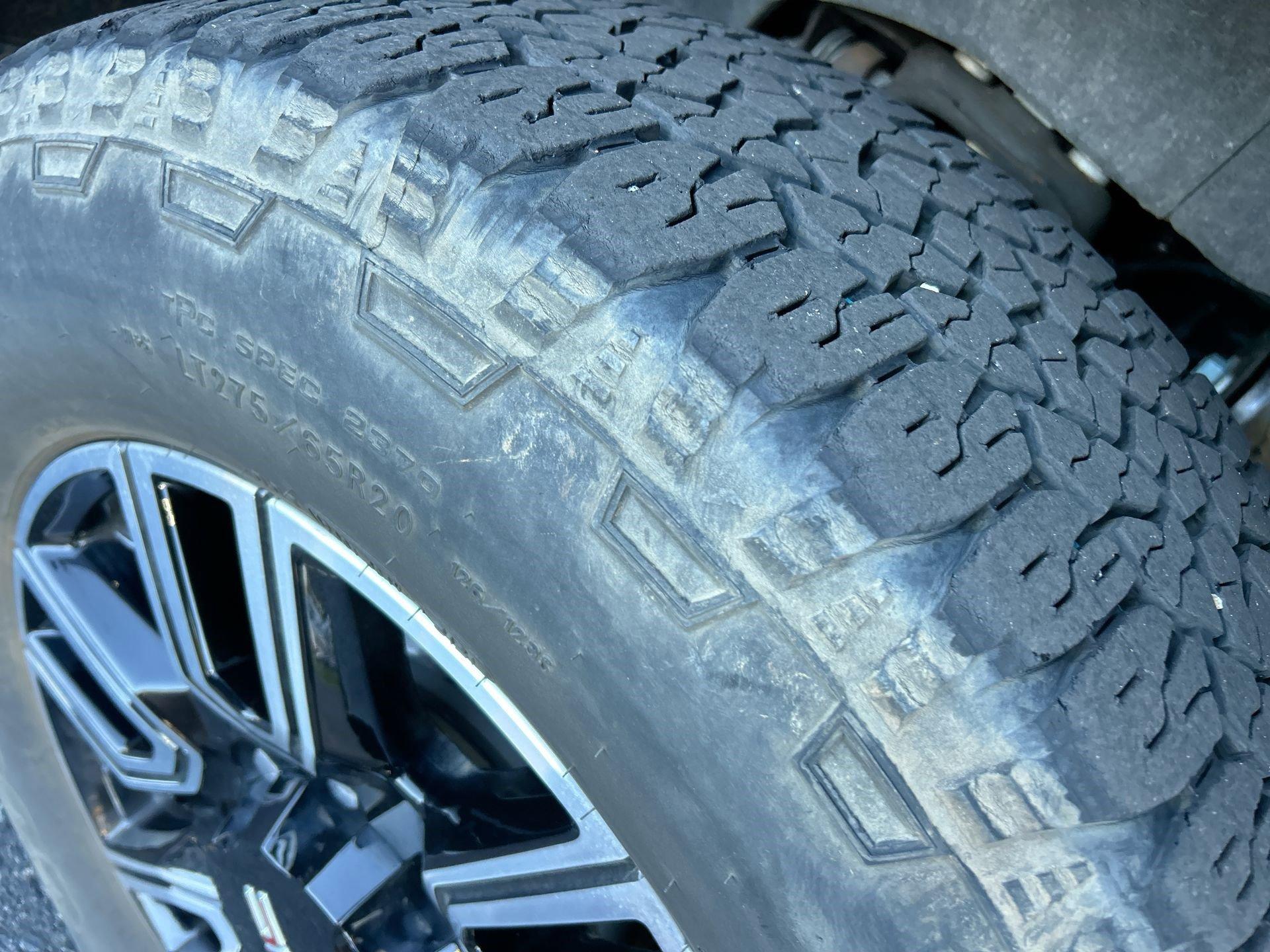 GMC Sierra 2500 Hd At4 Four Wheel Drive Crew Cab - Thumbnail 12