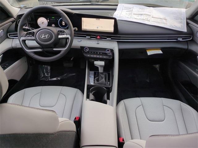 Hyundai Elantra Limited Fwd 4D Sedan - Thumbnail 14