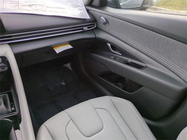 Hyundai Elantra Limited Fwd 4D Sedan - Thumbnail 16