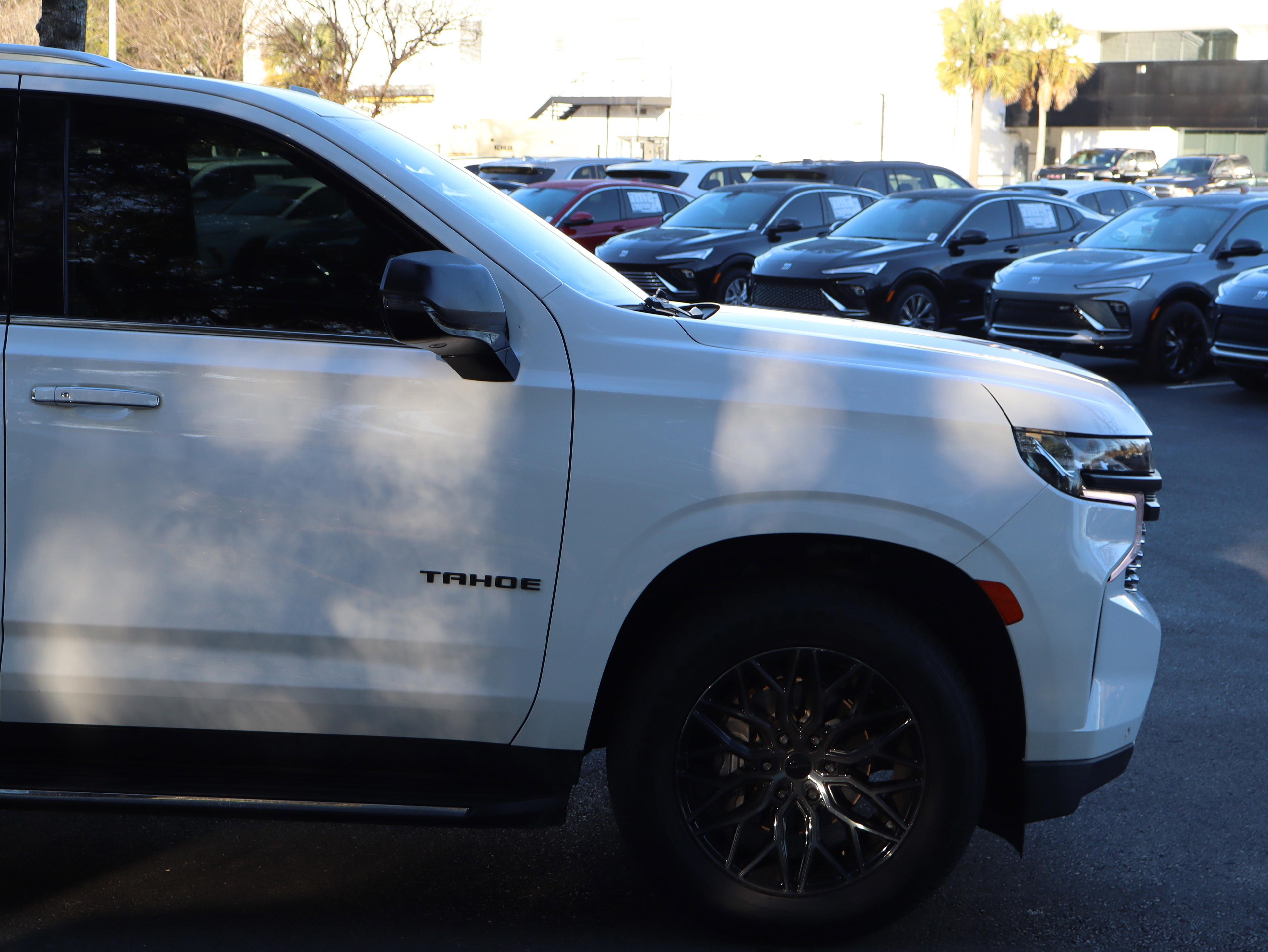 Chevrolet Tahoe Premier Rear Wheel Drive Suv - Thumbnail 6