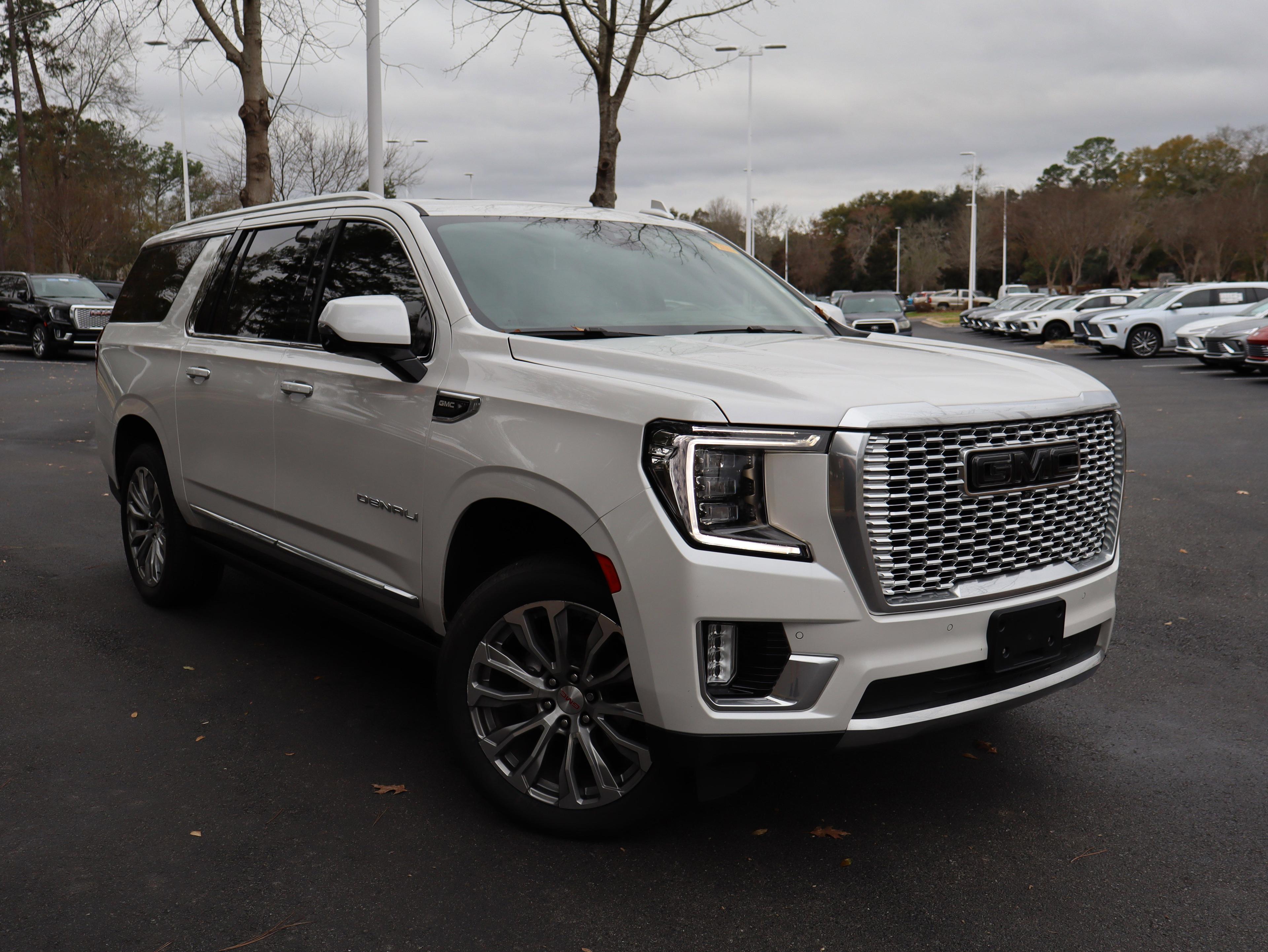 GMC Yukon Xl Denali Four Wheel Drive Suv - Thumbnail 2