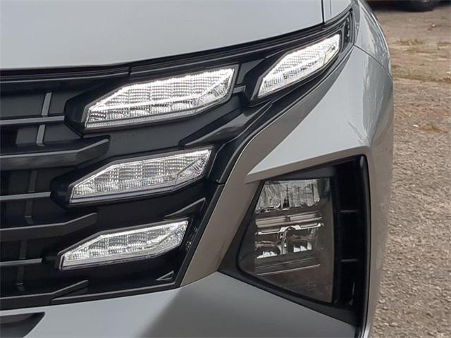 Hyundai Tucson Se Fwd Fwd 4D Sport Utility - Thumbnail 11