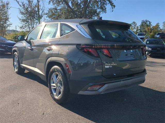 Hyundai Tucson Se Fwd Fwd 4D Sport Utility - Thumbnail 8