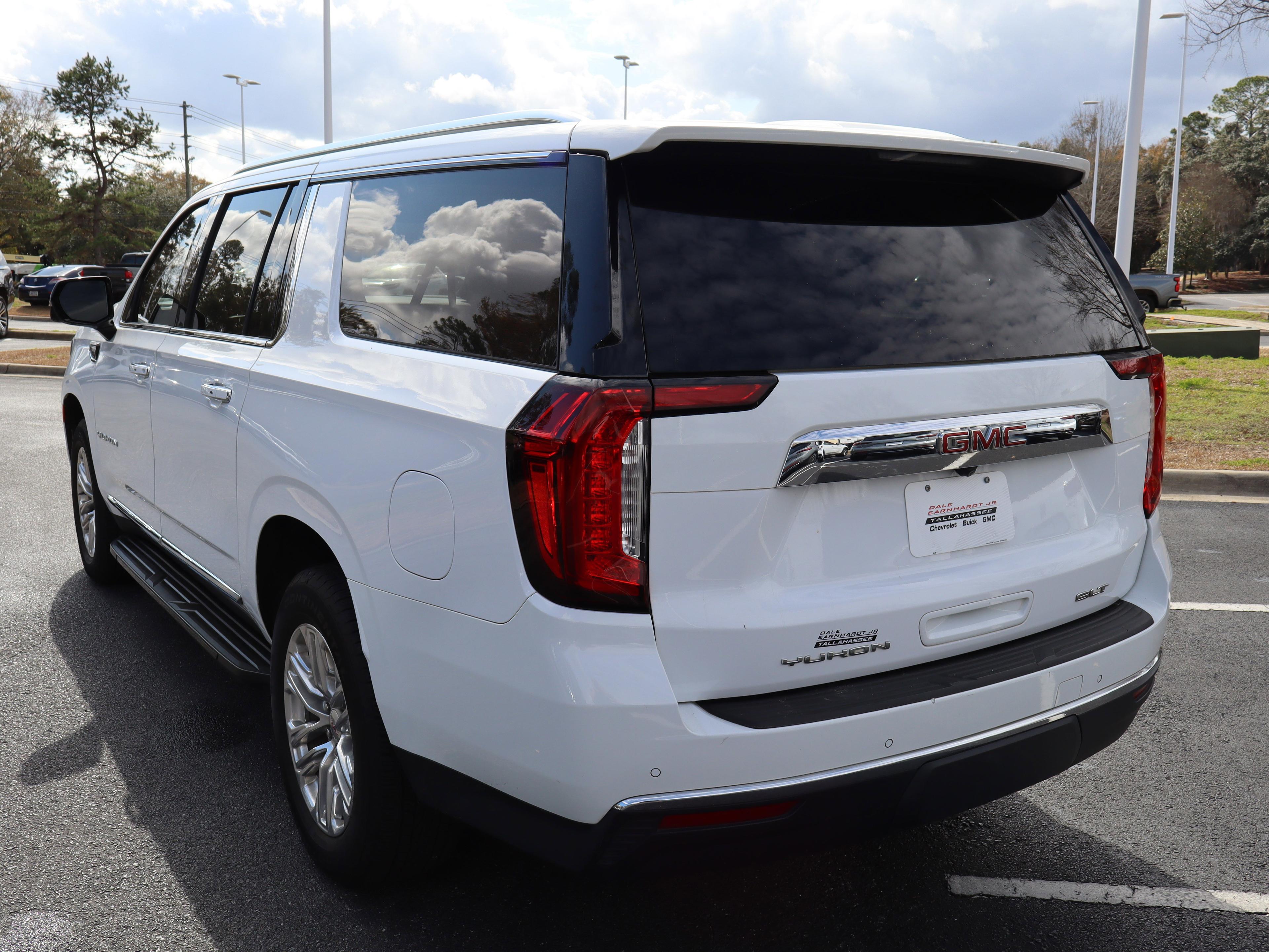 GMC Yukon Xl Slt Four Wheel Drive Suv - Thumbnail 20