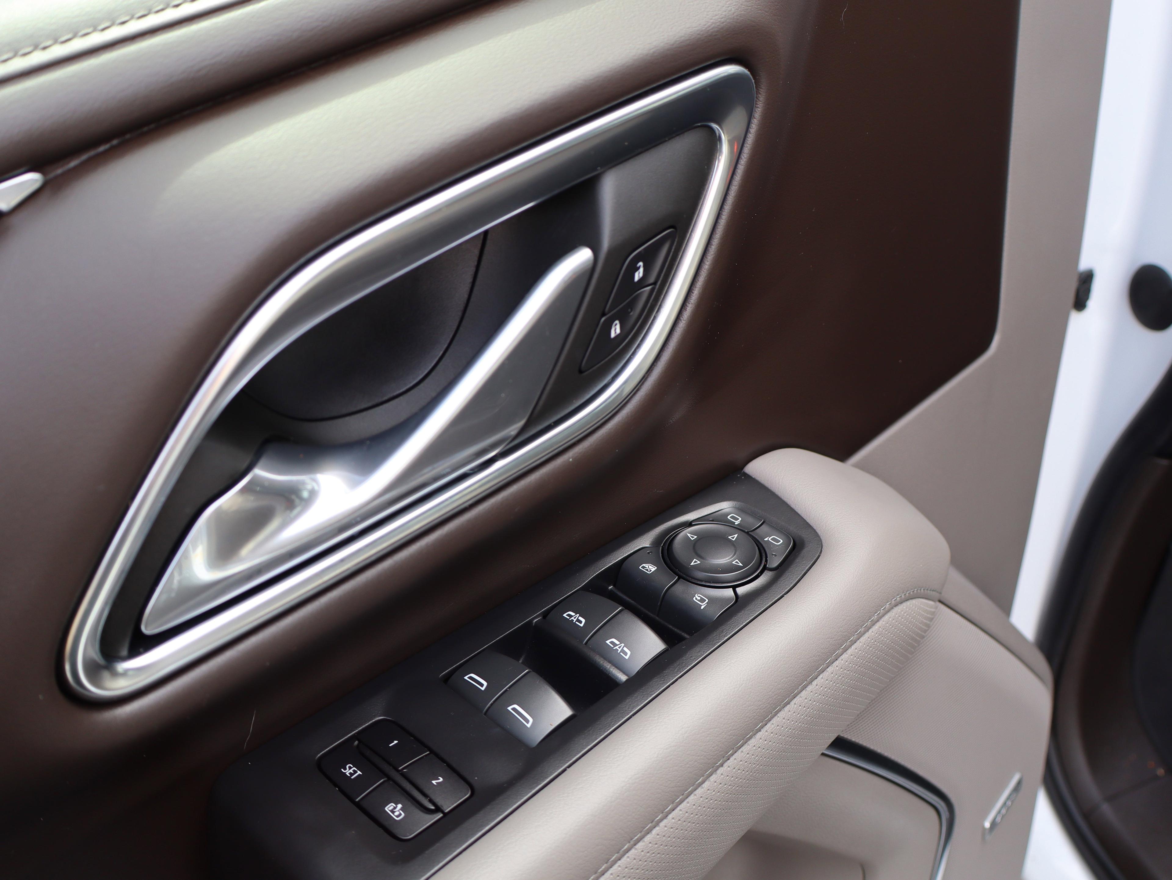 GMC Yukon Xl Slt Four Wheel Drive Suv - Thumbnail 16