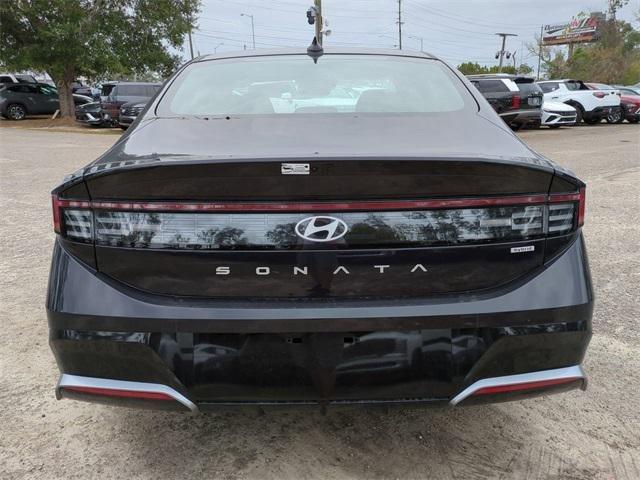 Hyundai Sonata Hybrid Sel Fwd 4D Sedan - Thumbnail 7