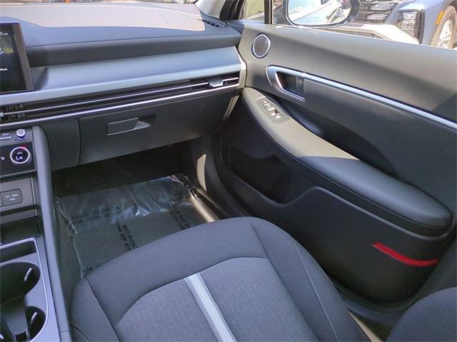 Hyundai Sonata Hybrid Sel Fwd 4D Sedan - Thumbnail 17
