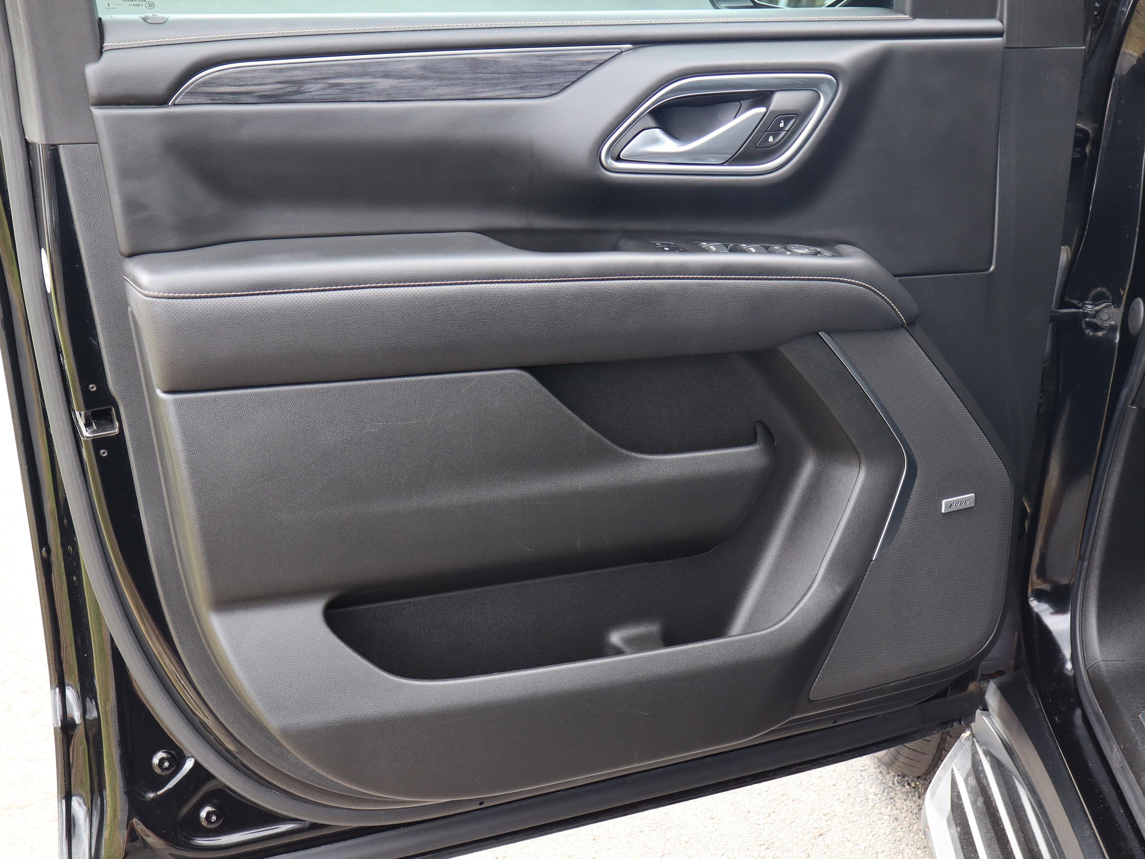 GMC Yukon Slt Four Wheel Drive Suv - Thumbnail 18