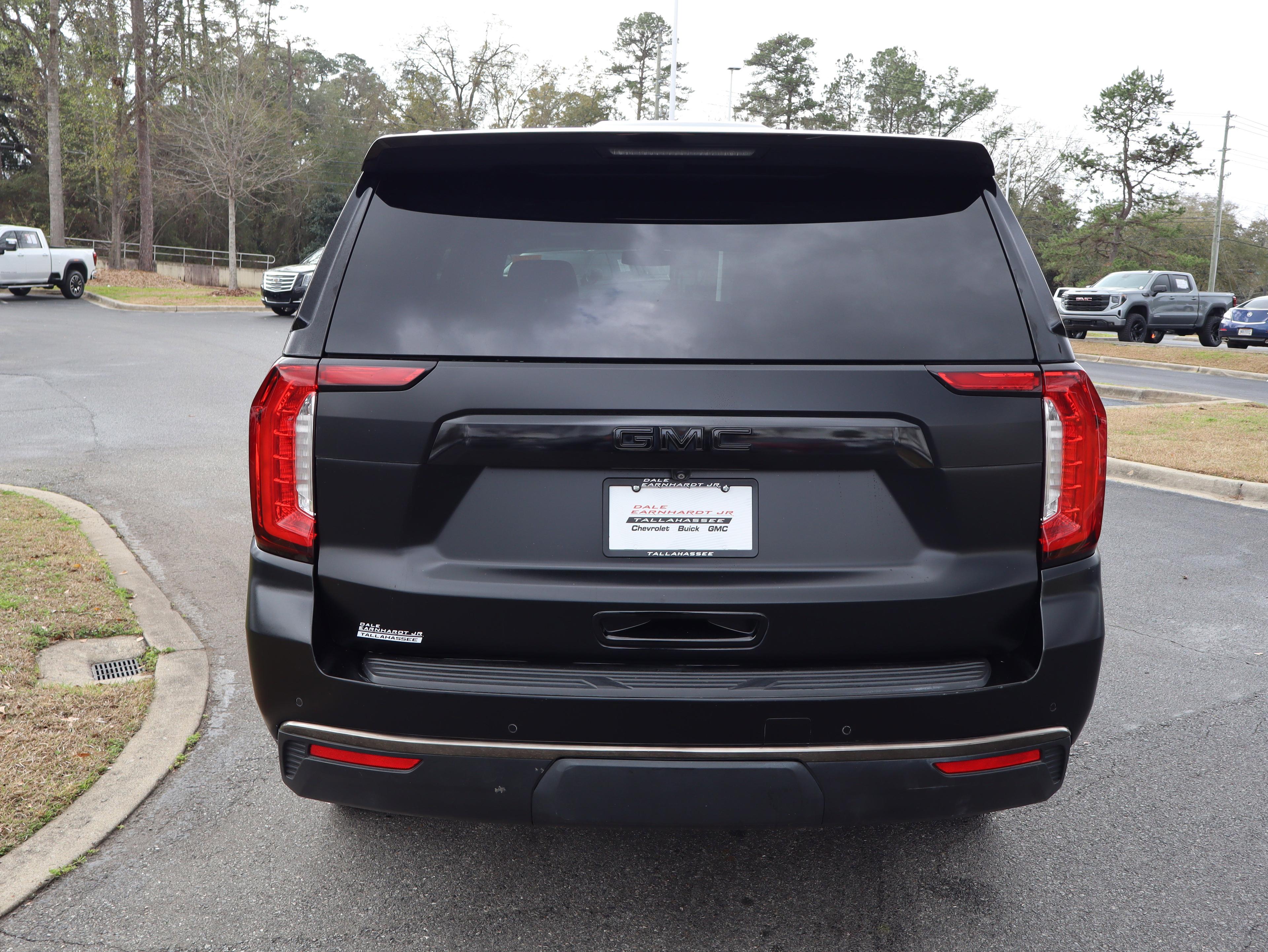 GMC Yukon Slt Four Wheel Drive Suv - Thumbnail 8