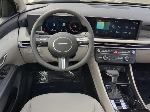 Hyundai Tucson Se Fwd Fwd 4D Sport Utility - Thumbnail 16