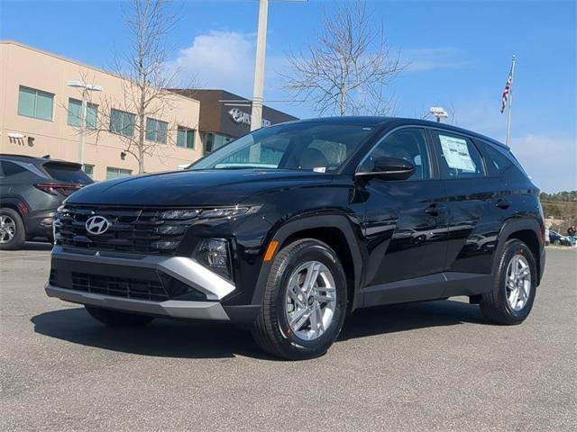 Hyundai Tucson Se Fwd Fwd 4D Sport Utility - Thumbnail 3