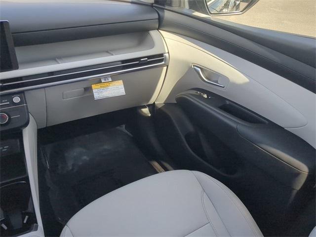 Hyundai Tucson Se Fwd Fwd 4D Sport Utility - Thumbnail 18