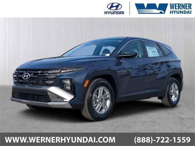 Hyundai Tucson Se Fwd Fwd 4D Sport Utility - Thumbnail 2