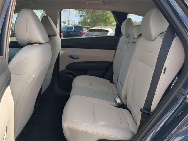 Hyundai Tucson Se Fwd Fwd 4D Sport Utility - Thumbnail 15