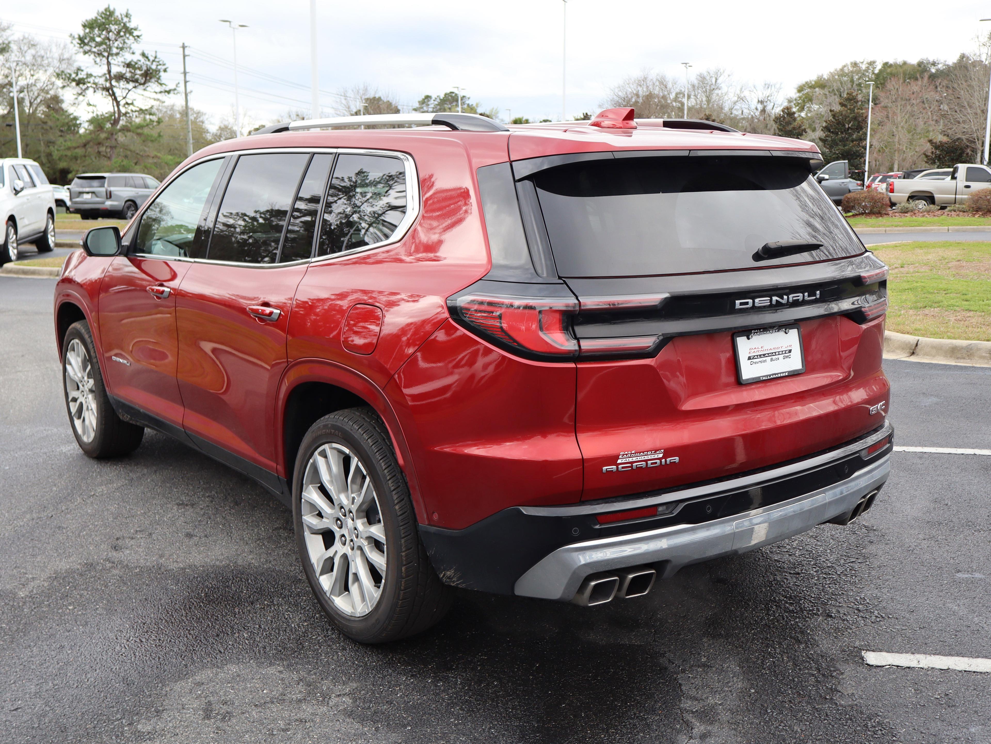 GMC Acadia Denali Front Wheel Drive Suv - Thumbnail 19