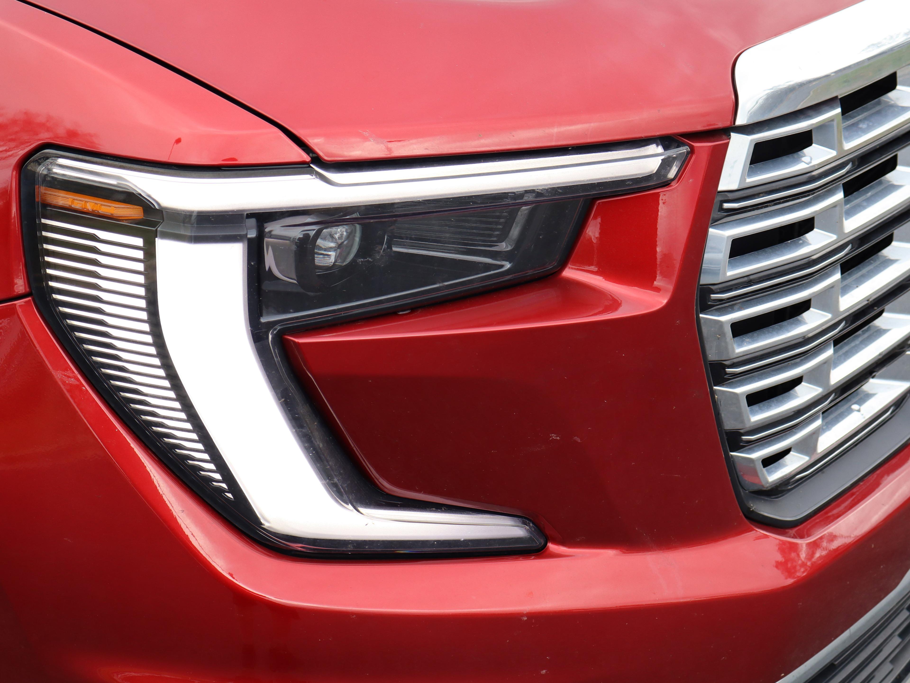 GMC Acadia Denali Front Wheel Drive Suv - Thumbnail 14