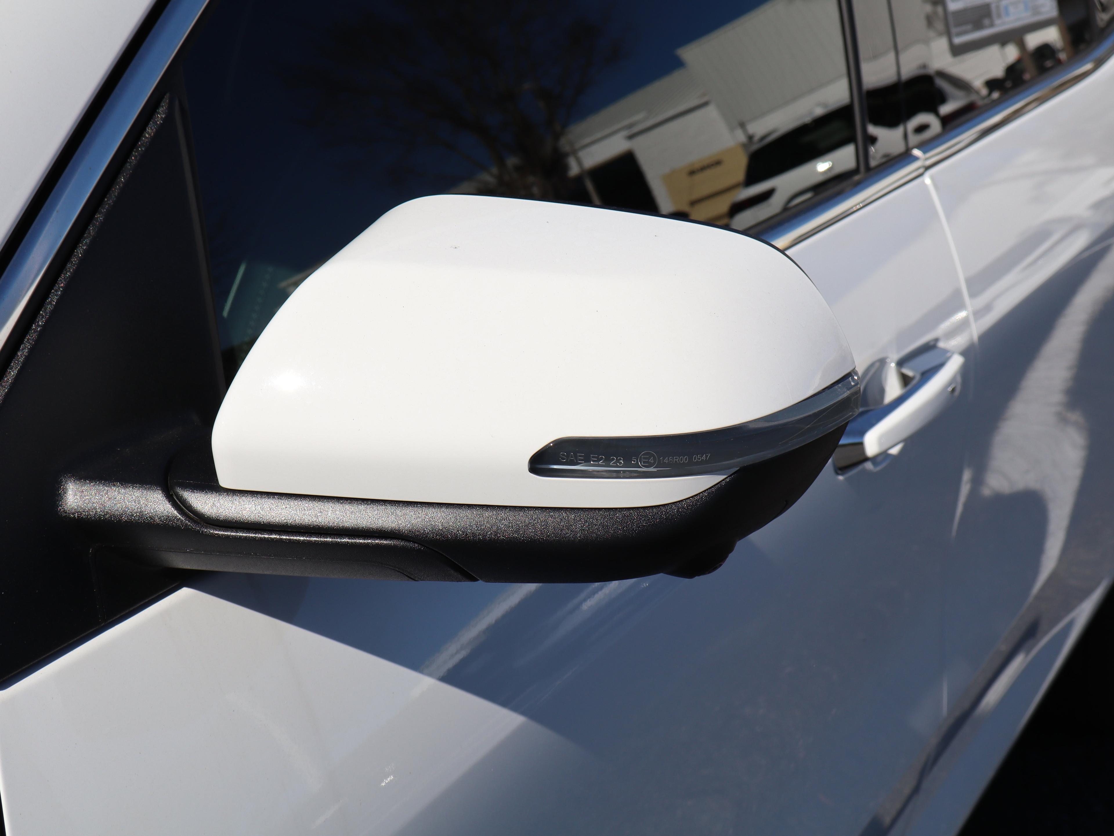 GMC Acadia Denali Front Wheel Drive Suv - Thumbnail 14