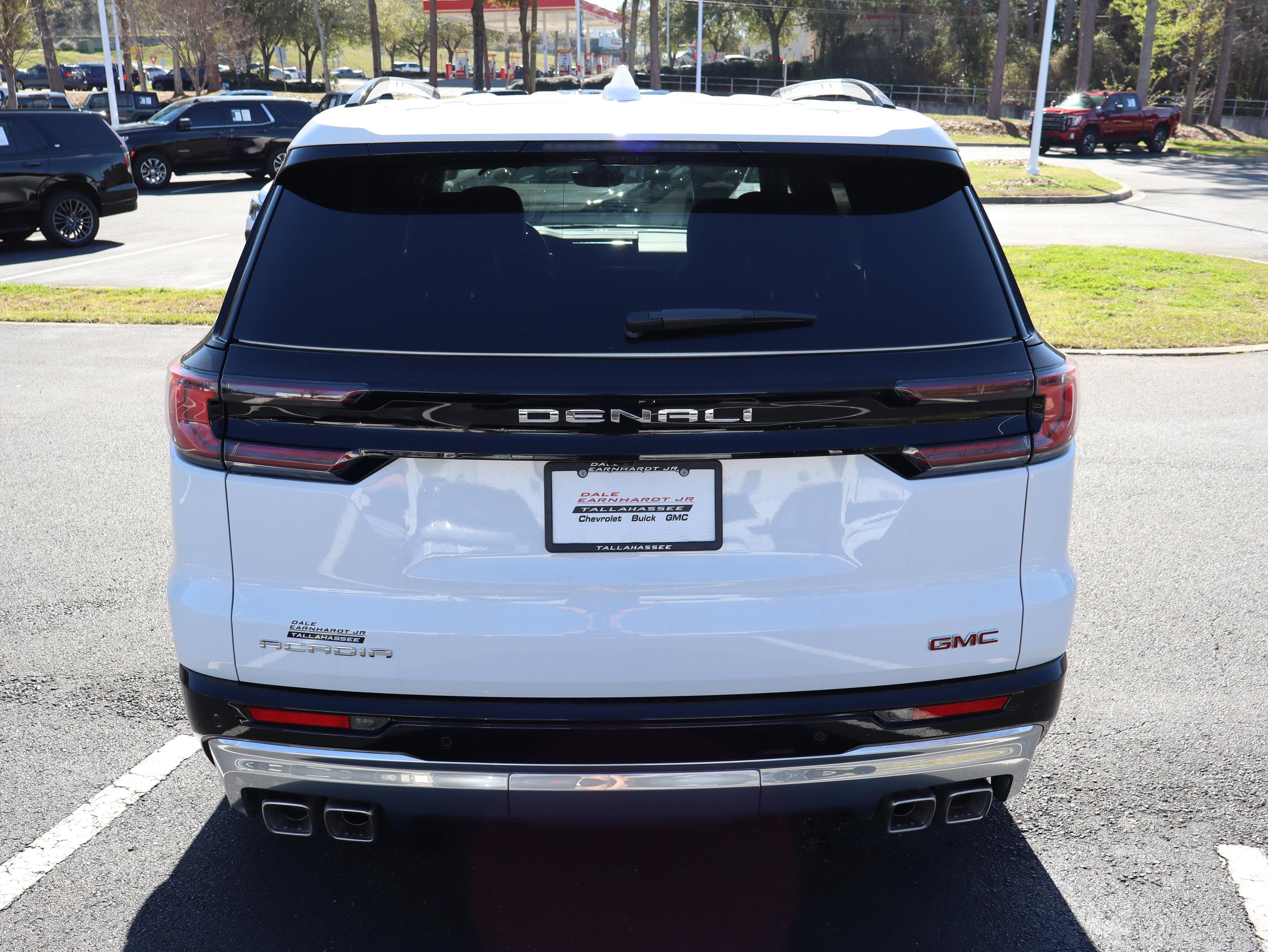 GMC Acadia Denali Front Wheel Drive Suv - Thumbnail 8