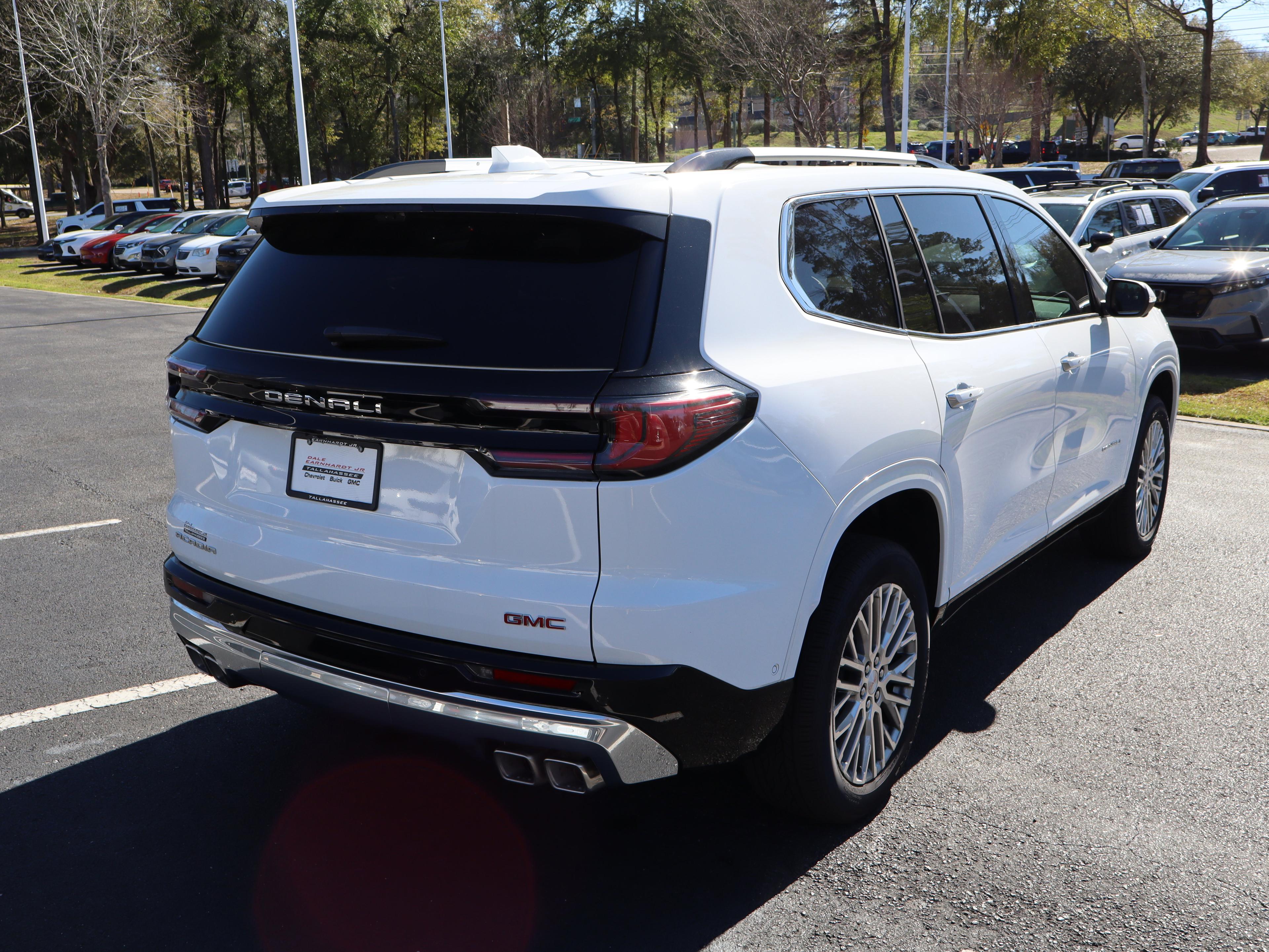 GMC Acadia Denali Front Wheel Drive Suv - Thumbnail 9