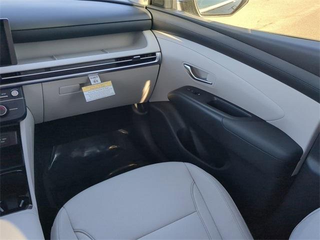 Hyundai Tucson Se Fwd Fwd 4D Sport Utility - Thumbnail 17